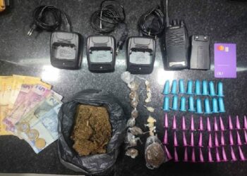 PMBA apreende cocaína, maconha e crack no bairro Arnaldão em Eunápolis