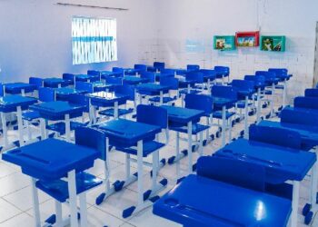 Eunápolis avança na reforma das escolas, entrega novo mobiliário e garante piso anti-impacto nas quadras esportivas