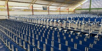 Prefeitura de Eunápolis entrega novo mobiliário nas escolas municipais. Início das aulas acontece em 23 de fevereiro