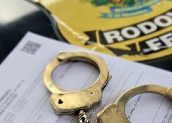 Com a PRF é assim, tá errado fica na grade.