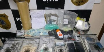 POLÍCIA CIVIL DE EUNÁPOLIS DESARTICULA LIDERANÇA DO TRÁFICO E APREENDE POSSÍVEL MATERIAL LIGADO A CRIMES DE SEQUESTRO E TORTURA