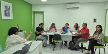 Prefeitura de Eunápolis reforça diálogo com APLB e garante reajuste de 5,4% com pagamento retroativo aos professores