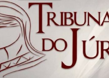 Todos a postos, mas a cadeira estava vazia, pela ausência do réu, não houve julgamento.