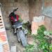 POLÍCIA CIVIL RECUPERA MOTOCICLETA ROUBADA ESCONDIDA EM IMÓVEL ABANDONADO EM ITABELA