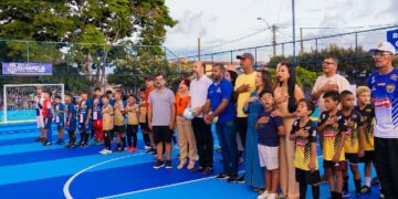 Eunápolis: Com torneio de escolinhas, Prefeitura reinaugura quadra da Praça da Liberdade com moderno piso modular