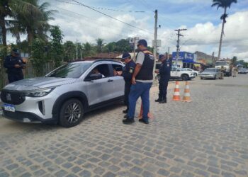 Fiscalização reforça controle sobre transporte turístico em Porto Seguro