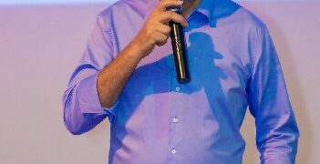 Robério reuniu empresários e comerciantes para apresentar projeto de pavimentação da Av. David Jonas Fadini