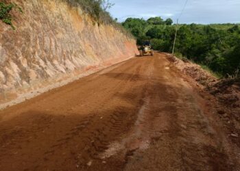 Prefeitura intensifica recuperação de estradas após período de chuvas em Porto Seguro
