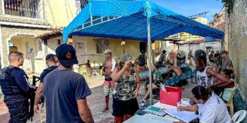 Abordagem social atende cerca de 50 pessoas em situação de vulnerabilidade em Porto Seguro