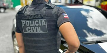 POLÍCIA CIVIL DA BAHIA PRENDE EM FLAGRANTE SUSPEITO DE IMPORTUNAÇÃO SEXUAL EM EUNÁPOLIS