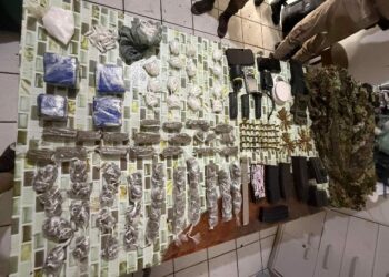 PMBA APREENDE ARTEFATO EXPLOSIVO, DROGAS E MUNIÇÕES