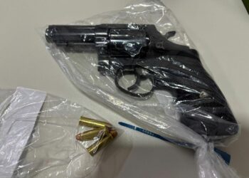 PMBA APREENDE MAIS DE 24 KG DE MACONHA E ARMA, DURANTE AÇÃO EM ITAMARAJU