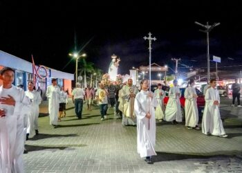 Missa dos 526 anos do Brasil e procissão emociona Porto Seguro