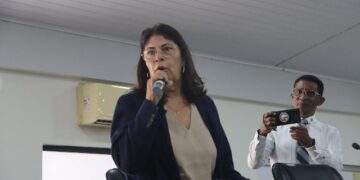 A vereador CARMEM LÚCIA, bate de frente com a LIMPCITY e pede: pague o que vocês devem…