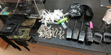 PMBA APREENDE DROGAS