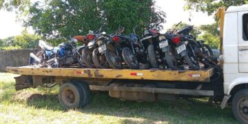 Dois homens são presos por adulteração de identificador de veículo automotor e posse irregular de arma de fogo em Santo Amaro