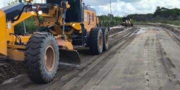 Serviços de manutenção das estradas estão concentrados nos acessos a Caraíva e Praia do Espelho
