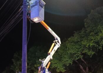 Orla Norte recebe manutenção da iluminação pública em diversos trechos