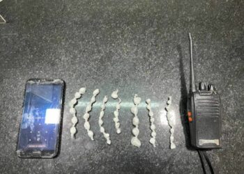 PMBA APREENDE DROGA NO ARNALDÃO