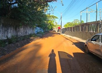Bairro Mirante recebe patrolamento e cascalhamento