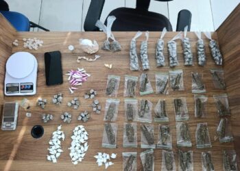 PMBA APREENDE DROGAS EM PORTO SEGURO