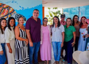 Prefeitura de Porto Seguro leva pacientes oncológicas a passeio inesquecível em Recife de Fora