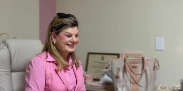 DIÁLOGO | Secretária Cristiane Chiachio se reúne com o vereador Bolinha para tratar demandas de Porto Seguro