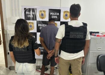POLÍCIA CIVIL PRENDE HOMEM POR TRÁFICO DE DROGAS E OUTRO POR OCULTAÇÃO DE CADÁVER DENTRO DE GELADEIRA.