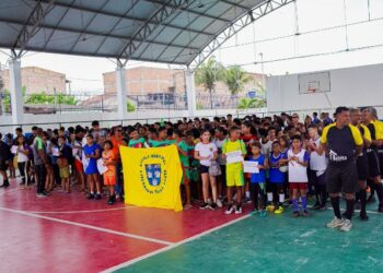 Abertura oficial dos Jogos Estudantis lota o Colégio Álvaro Henrique