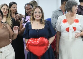 Serventuários Da justiça, fazem despedida da MM Juíza Dra. Karina Silva de Araujo Ramos.