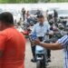 Prefeito Robério faz a festa dos garis no clube da AME