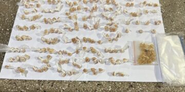 PMBA apreende pedras de crack em Teixeira de Freitas