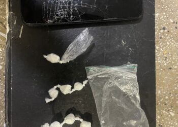 PMBA prende homem por tráfico de drogas após tentar fugir em Teixeira de Freitas