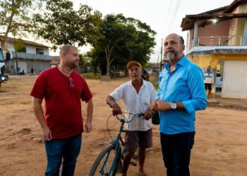 Prefeito Robério vistoria obras do Centro de Cirurgias Eletivas e pavimentações no Dinah Borges e Alto da Boa Vista