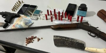 Polícia Civil deflagra operação contra o tráfico de drogas e apreende armas em Castro Alves e Santa Terezinha