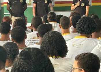 Polícia Civil realiza ação educativa em escola municipal de Caravelas