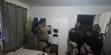 OPERAÇÃO LIBERTATIS: POLÍCIA CIVIL CUMPRE MANDADOS CONTRA INTEGRANTES DE ORGANIZAÇÃO CRIMINOSA RESPONSÁVEL POR SEQUESTROS, HOMICÍDIOS, TORTURAS E OCULTAÇÃO DE CADÁVER EM EUNÁPOLIS
