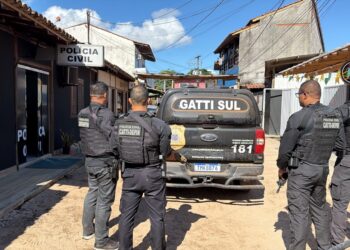 Três investigados por homicídios e tráfico de drogas são presos durante operação em Maraú