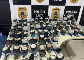 POLÍCIA CIVIL APREENDE 67 HIDRÔMETROS EM OPERAÇÃO CONTRA RECEPTAÇÃO EM PORTO SEGURO