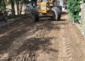 Prefeitura de Porto Seguro intensifica obras de infraestrutura em Sapirara durante o feriado
