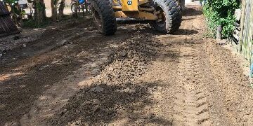 Prefeitura de Porto Seguro intensifica obras de infraestrutura em Sapirara durante o feriado