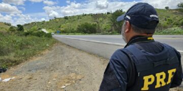ATUAÇÃO DA PRF NAS RODOVIAS, E NA PREVENÇÃO E ACIDENTES E FISCALIZAÇÃO EM GERAL.