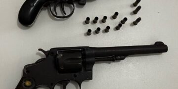 PMBA APREENDE ARMAS DE FOGO DURANTE AÇÃO POLICIAL EM ALCOBAÇA