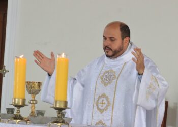 Procissão e missas reúnem fiéis em celebração de Corpus Christi em Porto Seguro