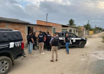 Laboratório de drogas é desarticulado e aproximadamente 25 quilos de cocaína são apreendidos em Eunápolis