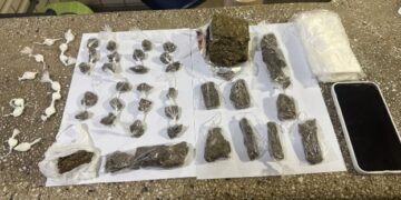 Polícia Militar apreende drogas e conduz adolescente em Teixeira de Freitas