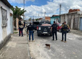 POLÍCIA CIVIL DESARTICULA NOVO PONTO DE PREPARO E DISTRIBUIÇÃO DE DROGAS EM EUNÁPOLIS E APREENDE GRANDE QUANTIDADE DE ENTORPECENTES, ECSTASY, MUNIÇÕES E MATERIAIS UTILIZADOS PELO TRÁFICO