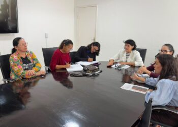 Prefeitura de Eunápolis recebe APLB e mantém diálogo sobre pautas da carreira do Magistério