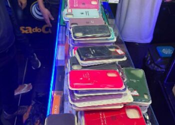 Operação Mobile apreende mais de 2 mil itens para dispositivos móveis falsificados em Cajazeiras