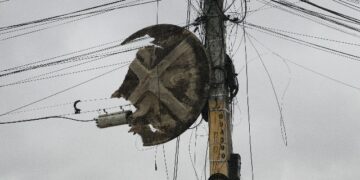 CHUVAS E VENTOS FORTES, FIZERAM O MAIOR ESTRAGO NA CIDADE.